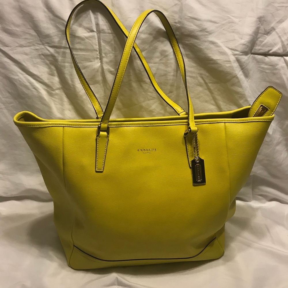 Coach tote